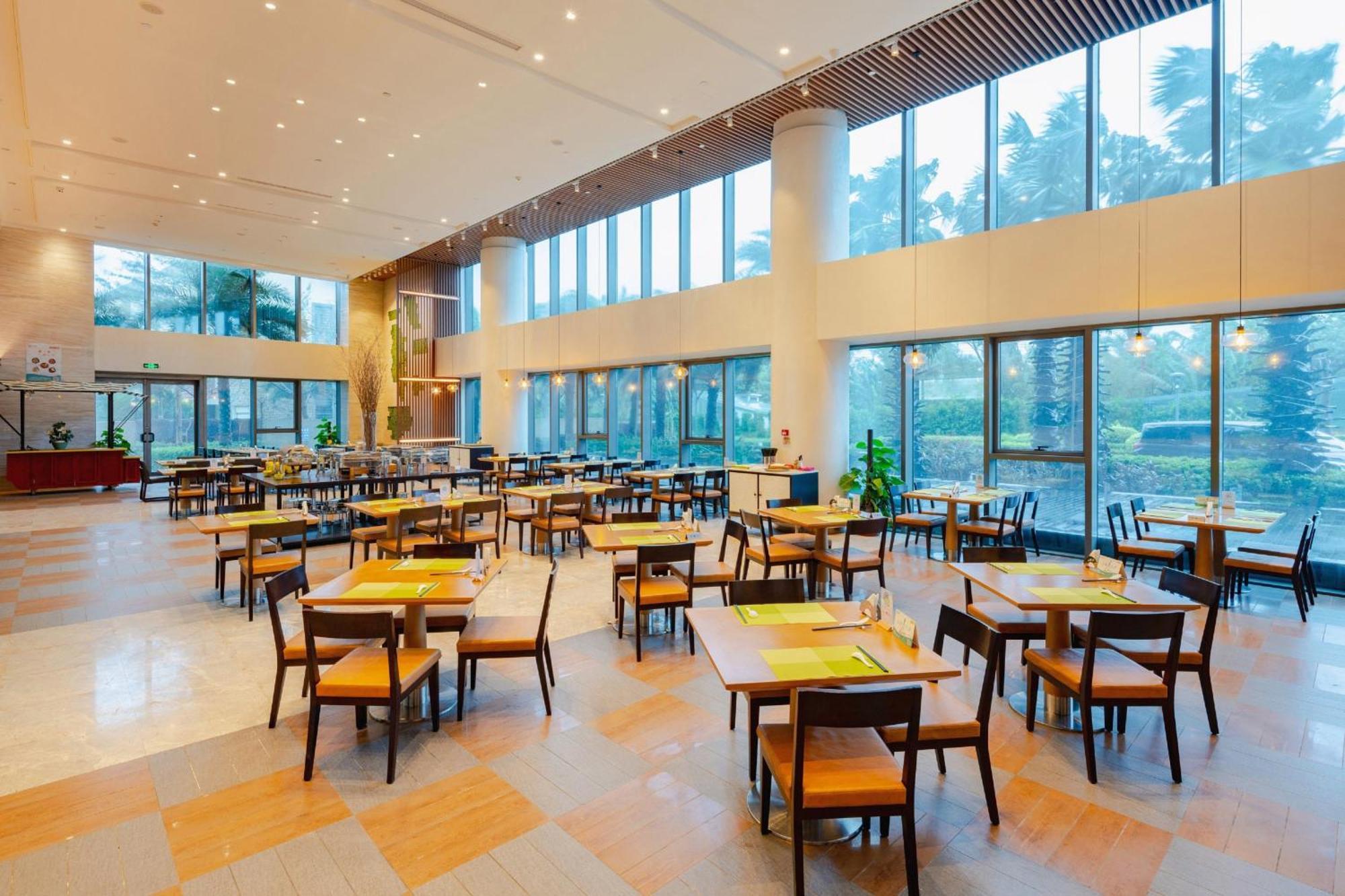 Holiday Inn Haikou West Coast By Ihg Eksteriør bilde